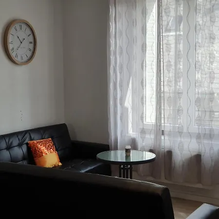 La Belle Auvergne Apartment *